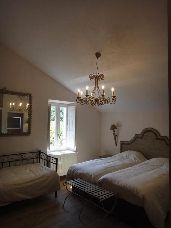 Les Terres De Saint Hilaire Bed & Breakfast Ollieres Room photo